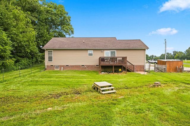 1809 Mosley Ferry Rd, Chapmansboro, TN 37035