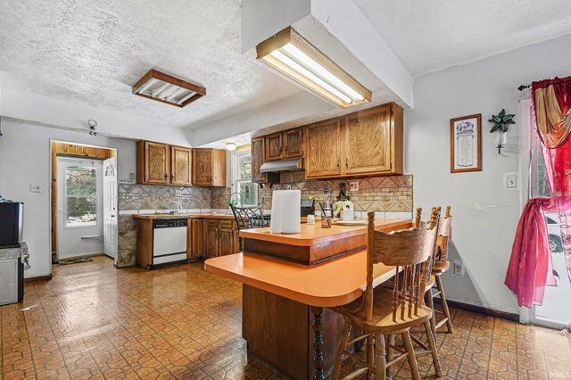 2731 Pleasant Plain Avenue, Elkhart, IN 46517