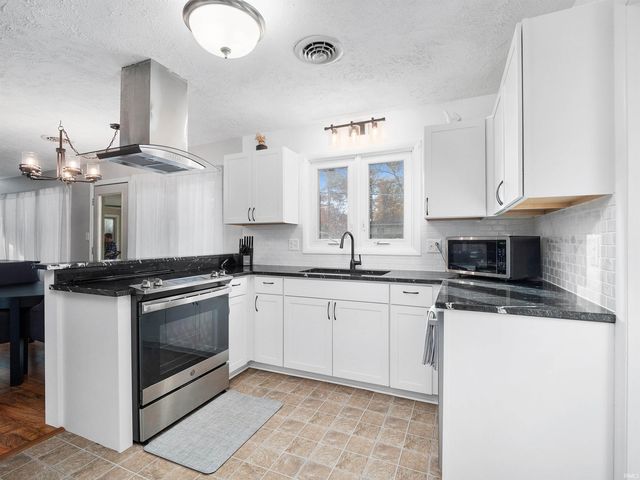 4652 Bradwood Terrace, Fort Wayne, IN 46815