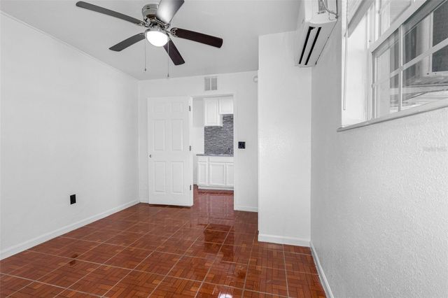 7223 N CLARK AVENUE, Tampa, FL 33614