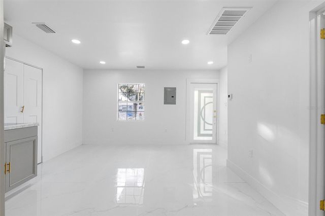 7223 N CLARK AVENUE, Tampa, FL 33614