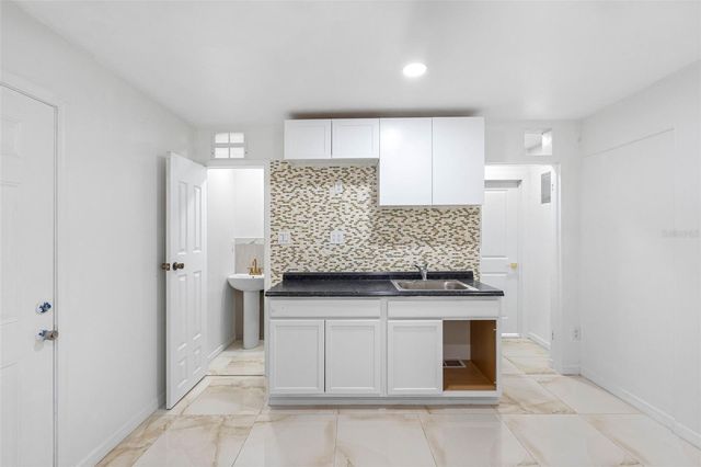 7223 N CLARK AVENUE, Tampa, FL 33614