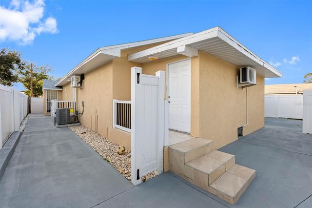 7223 N CLARK AVENUE, Tampa, FL 33614