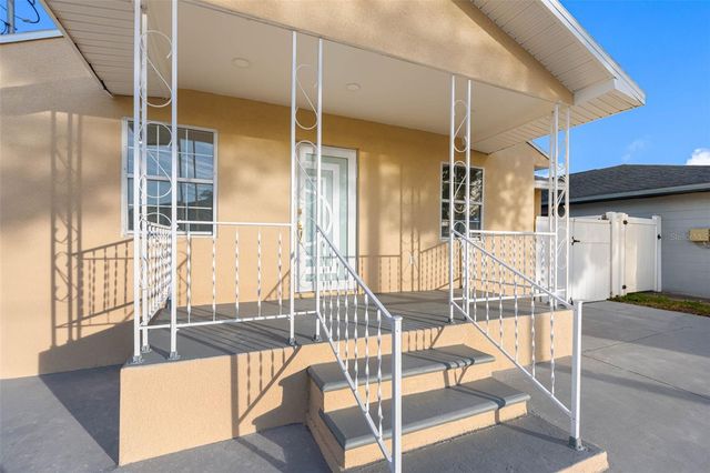 7223 N CLARK AVENUE, Tampa, FL 33614