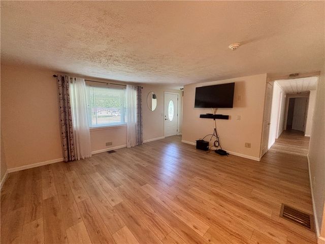 283 Old Route 19, Scott Twp, PA 16101