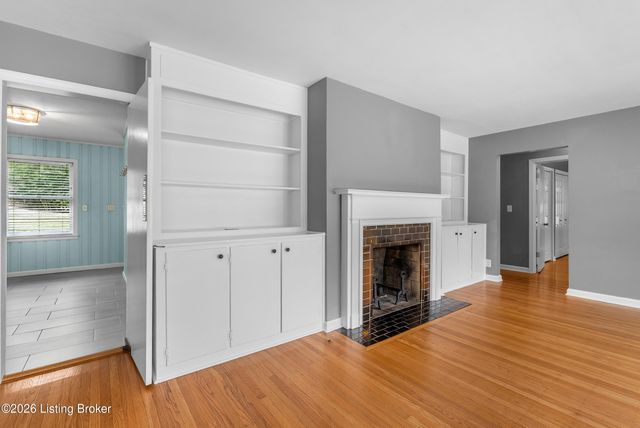 1873 Trevilian Way, Louisville, KY 40205