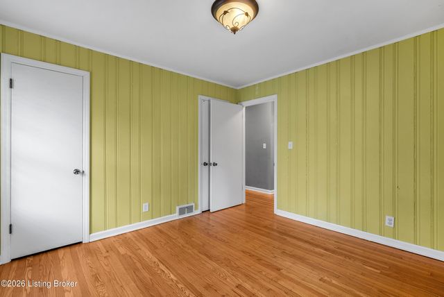 1873 Trevilian Way, Louisville, KY 40205