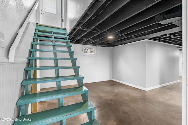 1873 Trevilian Way, Louisville, KY 40205