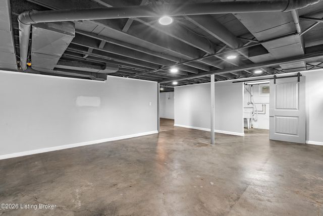 1873 Trevilian Way, Louisville, KY 40205