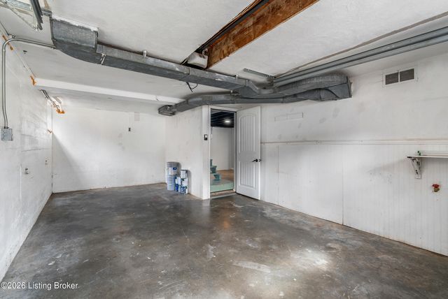 1873 Trevilian Way, Louisville, KY 40205