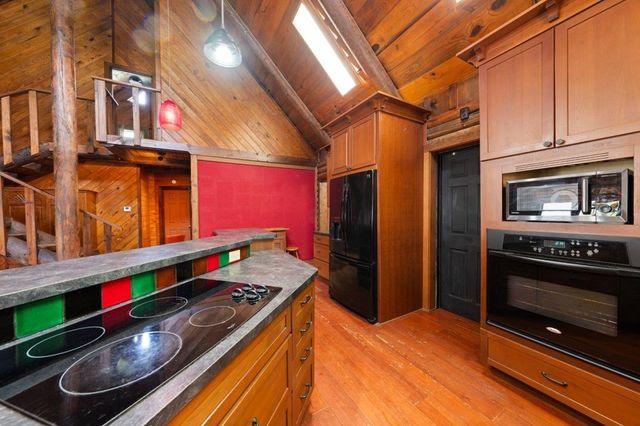 101 Catalina Court, Kerrville, TX 78028