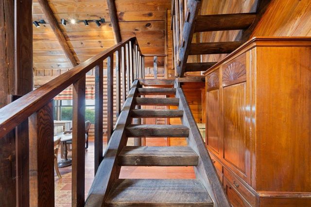 101 Catalina Court, Kerrville, TX 78028