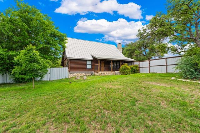 101 Catalina Court, Kerrville, TX 78028