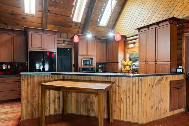 101 Catalina Court, Kerrville, TX 78028