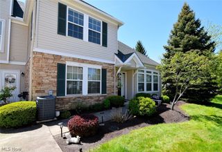 362 E Legend Court B, Highland Heights, OH 44143
