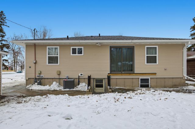 1155 Rossman Avenue, Detroit Lakes, MN 56501