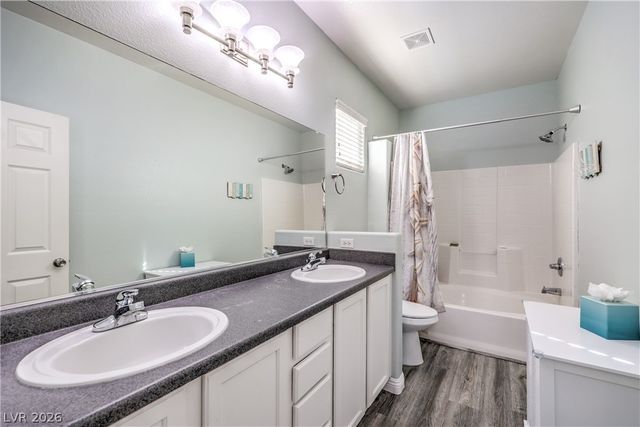 9424 Plover Falls Avenue, Las Vegas, NV 89149