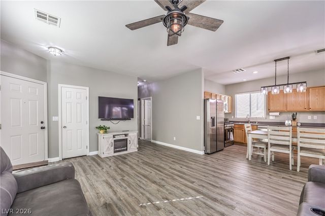 9424 Plover Falls Avenue, Las Vegas, NV 89149