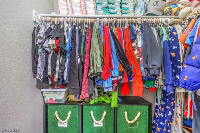 9424 Plover Falls Avenue, Las Vegas, NV 89149