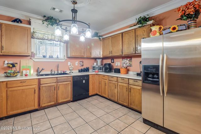 1602 E Railroad Street, Gulfport, MS 39501