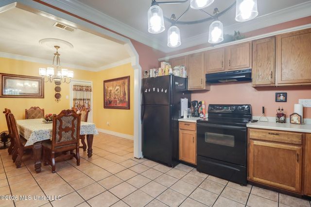 1602 E Railroad Street, Gulfport, MS 39501