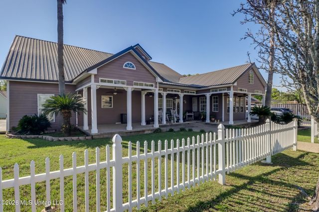 1602 E Railroad Street, Gulfport, MS 39501