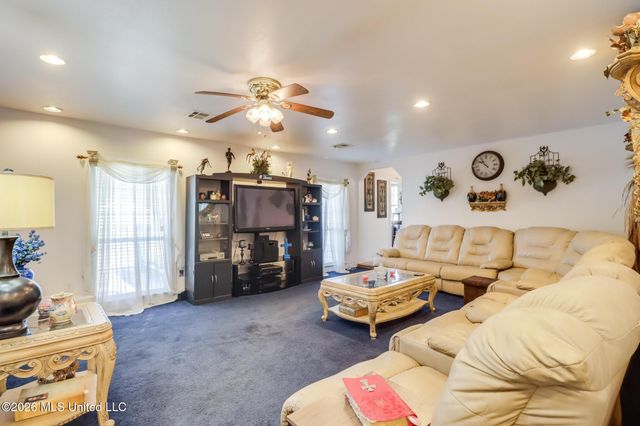 1602 E Railroad Street, Gulfport, MS 39501