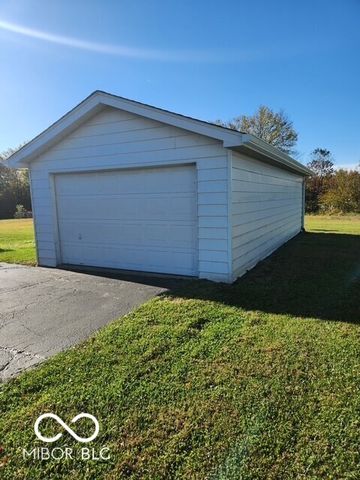 11775 E State Road 7, Elizabethtown, IN 47232