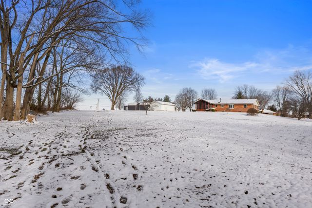 11775 E State Road 7, Elizabethtown, IN 47232