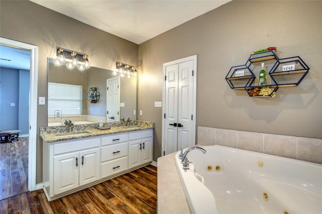 5611 County Road 4705, Commerce, TX 75428