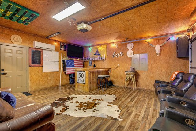 5611 County Road 4705, Commerce, TX 75428