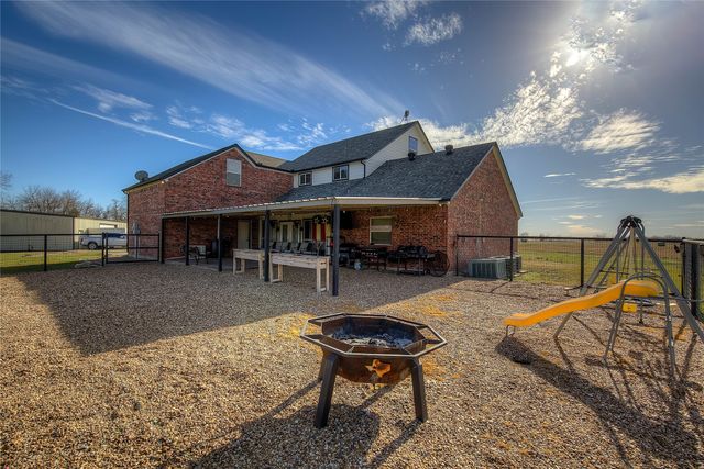 5611 County Road 4705, Commerce, TX 75428