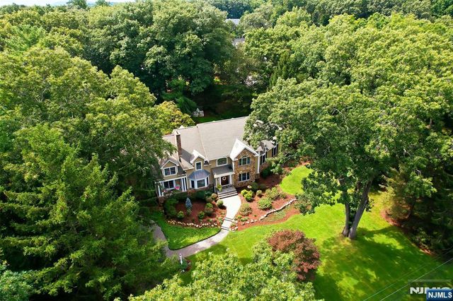 168 Birch Road, Franklin Lakes, NJ 07417