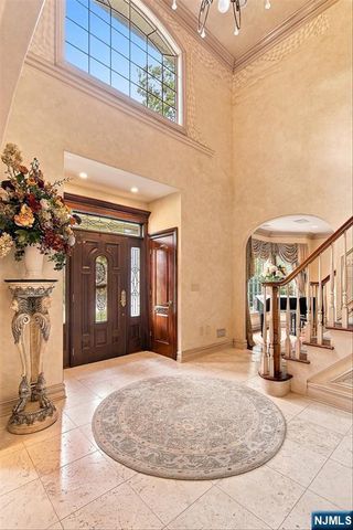168 Birch Road, Franklin Lakes, NJ 07417
