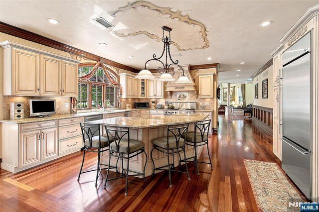 168 Birch Road, Franklin Lakes, NJ 07417