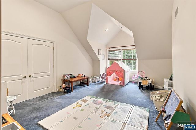 168 Birch Road, Franklin Lakes, NJ 07417