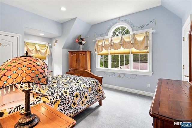 168 Birch Road, Franklin Lakes, NJ 07417