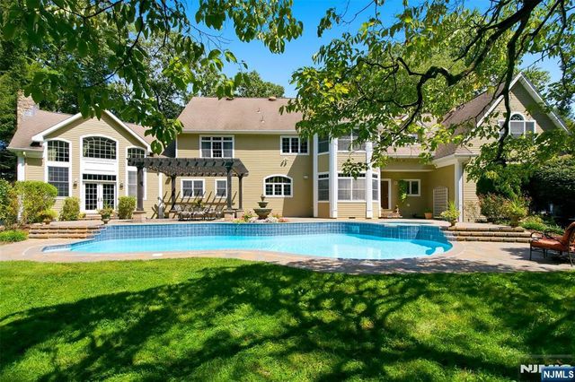 168 Birch Road, Franklin Lakes, NJ 07417