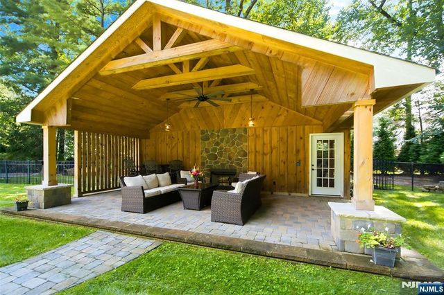 168 Birch Road, Franklin Lakes, NJ 07417