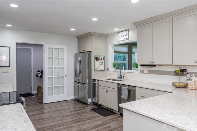 377 Lightbeam Drive, Washington Twp, OH 45458