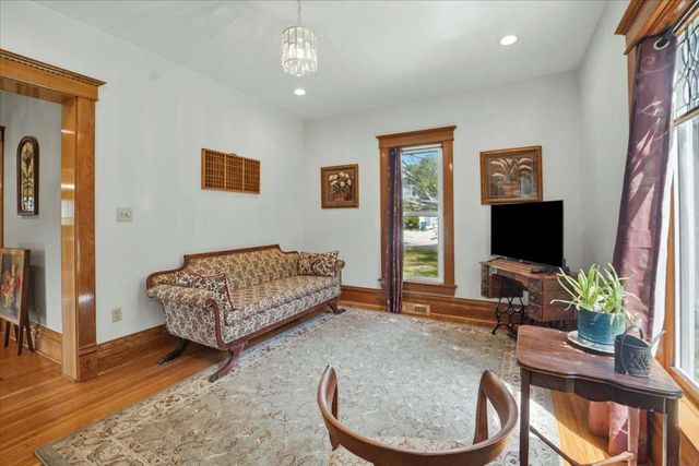 221 Forrest Avenue, Denver, IA 50622