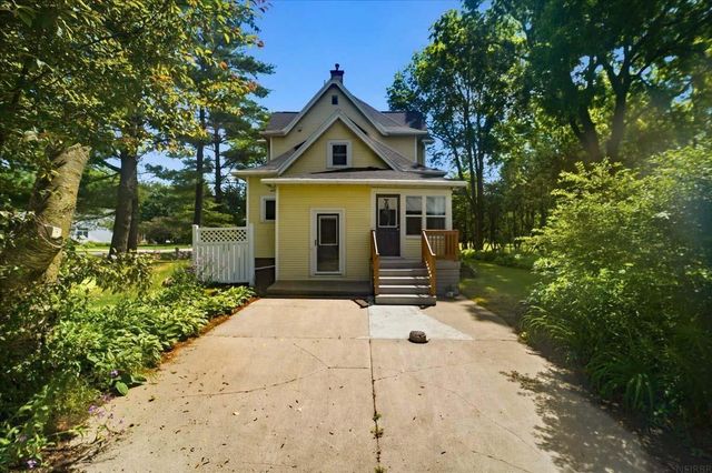 221 Forrest Avenue, Denver, IA 50622