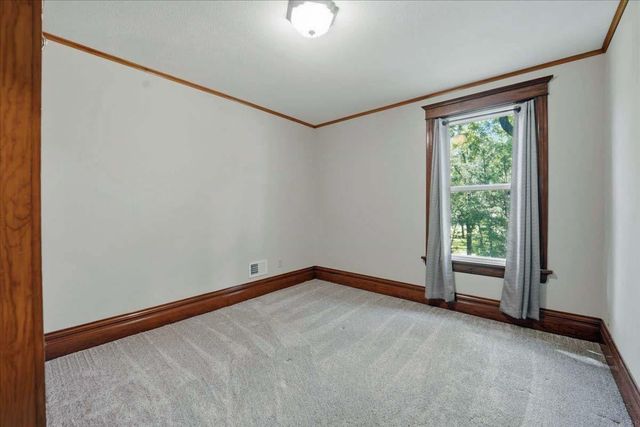 221 Forrest Avenue, Denver, IA 50622