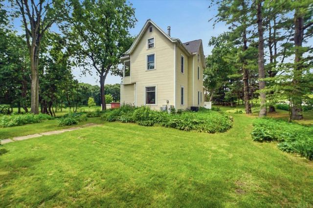 221 Forrest Avenue, Denver, IA 50622