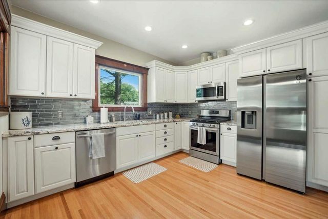 221 Forrest Avenue, Denver, IA 50622