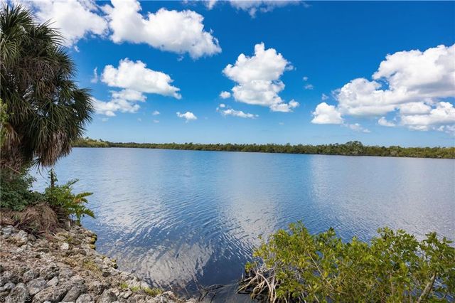 1045 Mainsail DR 413, Naples, FL 34114