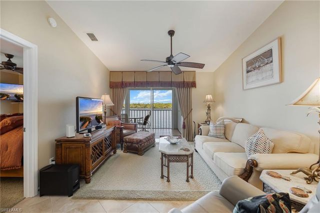 1045 Mainsail DR 413, Naples, FL 34114