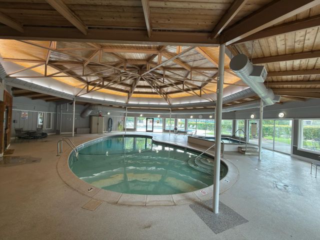 10501 Cedar Lake Road 511, Hopkins, MN 55305