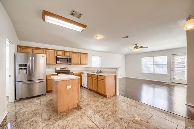 638 Heritage Way, San Antonio, TX 78245