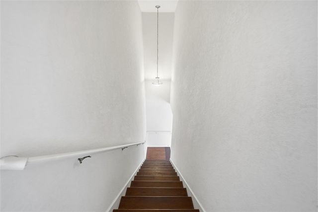 7081 OPAL DRIVE, Largo, FL 33773